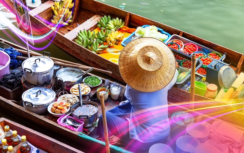 Damnoen-Saduak-Floating-Market