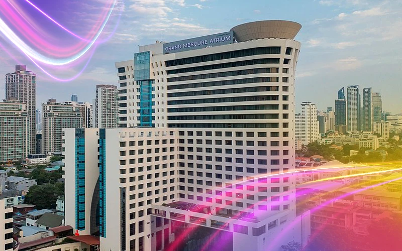 Grand-Mercure-Bangkok-Atrium