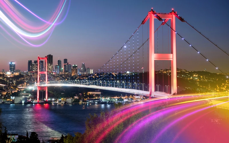 Istanbul-The-bridge-that-connects-the-charm-of-Asia-with-the-modernity-of-Europe