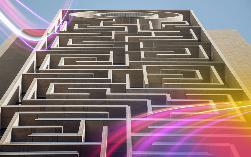 The-largest-vertical-maze-in-the-world