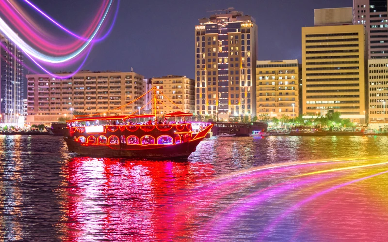Dinner-cruises-on-the-creek